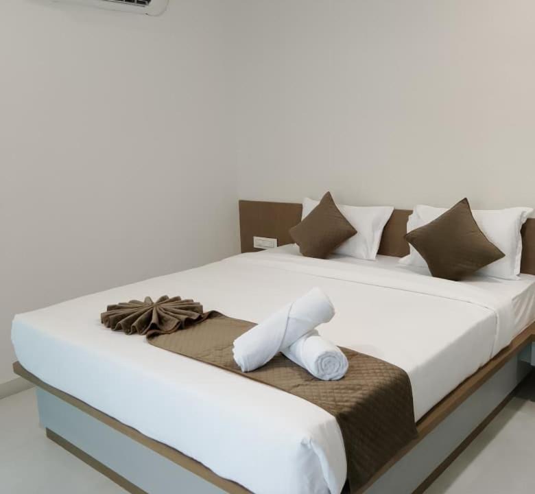 Shirur Hotel | Jayesh Lodging