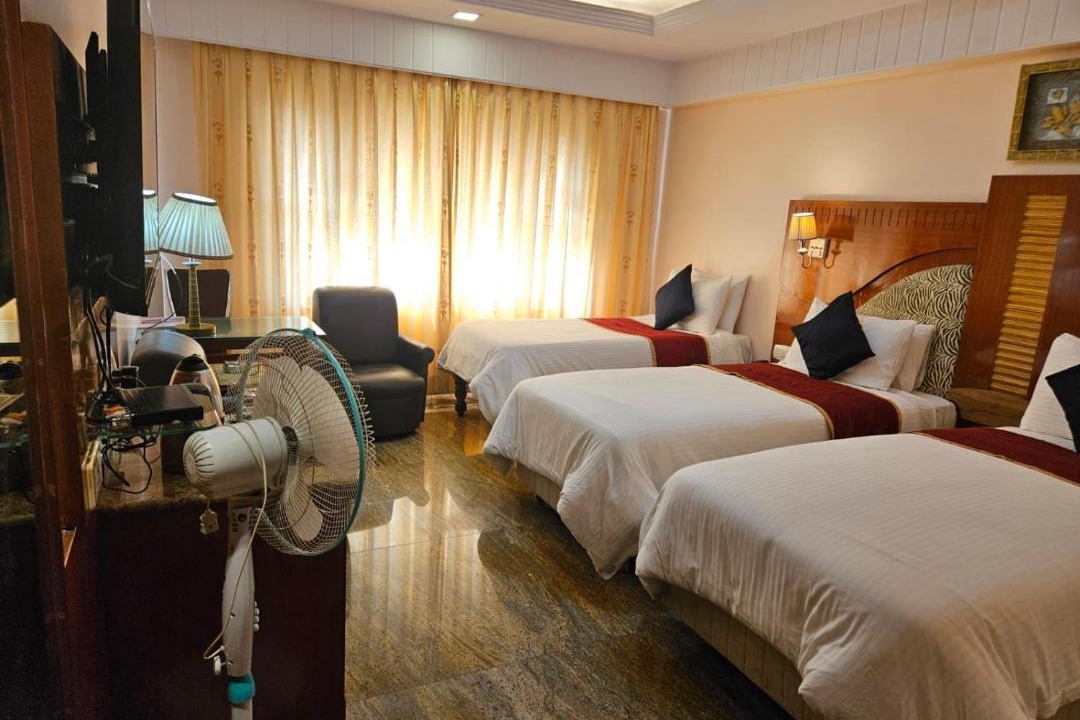 Sheshadripuram Hotel | Golden Metro Hotel, Bangalore