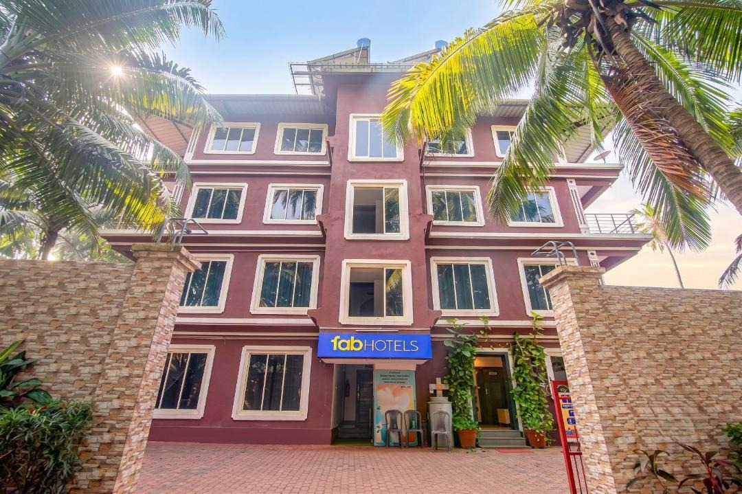 Calangute Hotel | FabHotel Noronha Goaxa Inn - Nr Calangute Beach