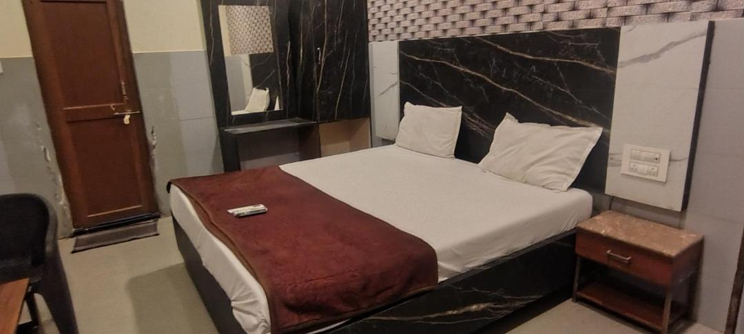 Vijayawada Hotel | HoTEL VB COMFORTS