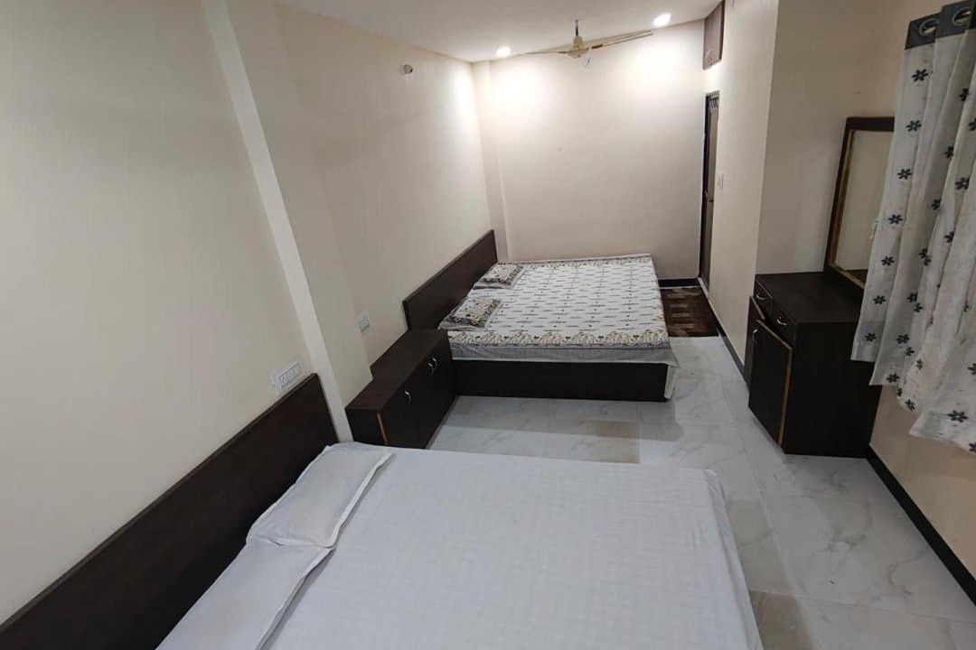 Ujjain Hotel | Shree Balaji Yatri Grah