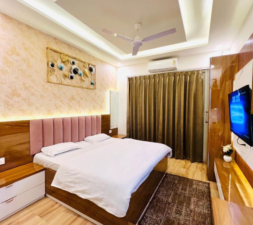 Greater Noida Apartment | Gr Noida Stay & BNB