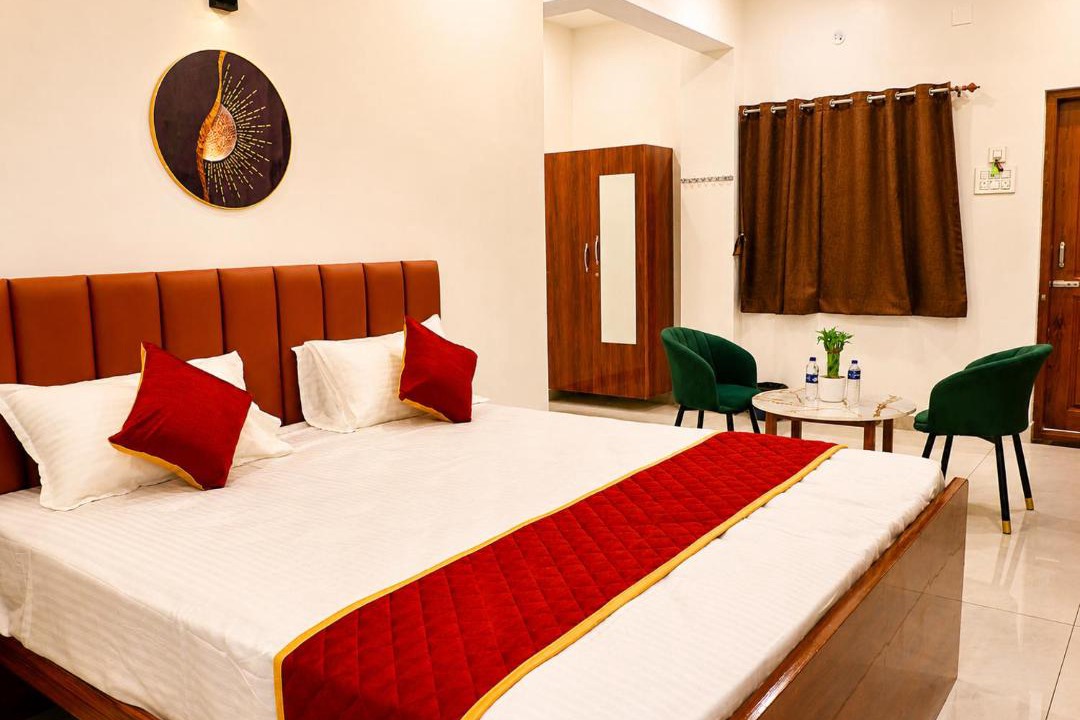 Chennai Hotel | Raja's Paradise Inn
