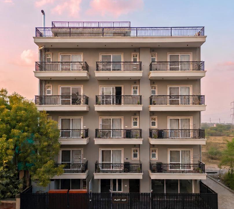 Sector 39 Hotel | Bedchambers Aparthotel Near Medanta Hospital,Gurugram
