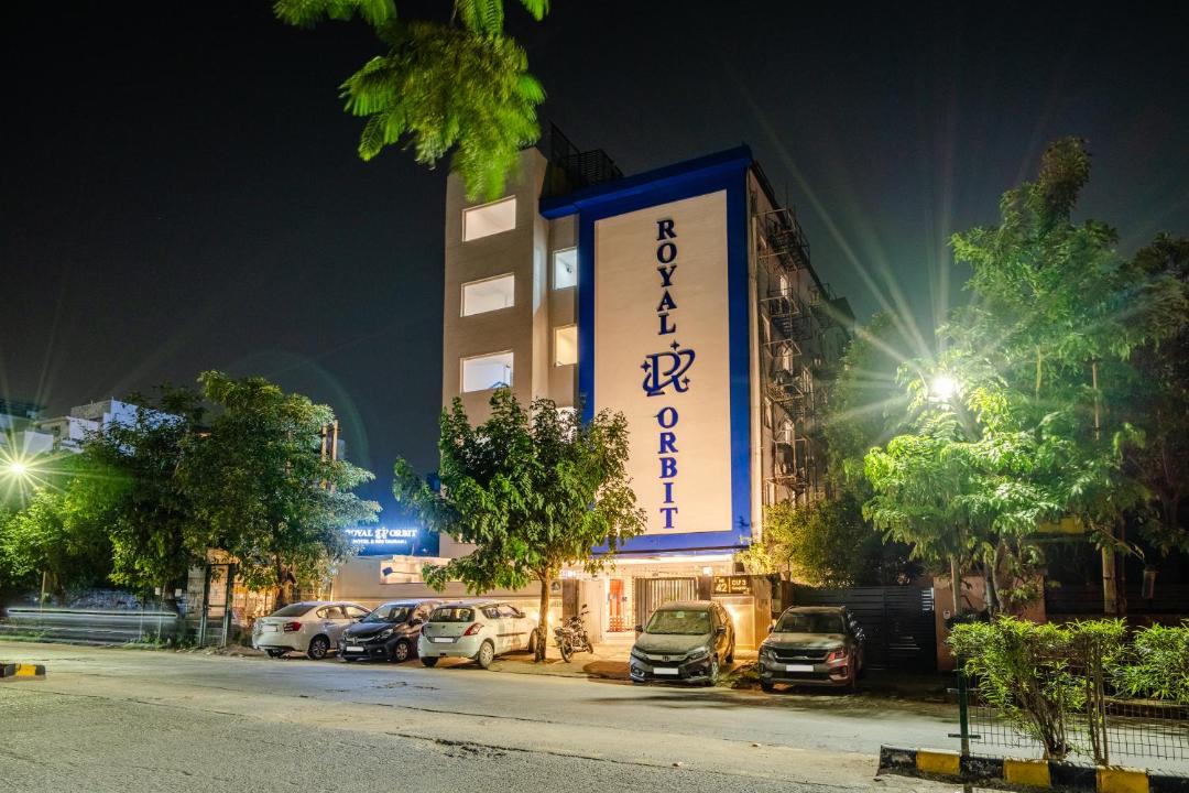 DLF City Hotel | Hotel Royal Orbit Near Dronacharya Metro Station DLF Phase 3 Gurgaon