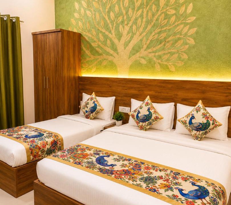 Vrindavan Hotel | Hotel RK Plaza - Rukmani vihaar - #Parking #Best Rated Area #Fully Ac #Prem Mandir #Chaar Dhaam