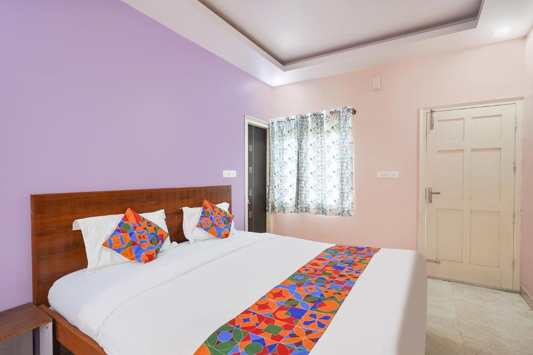 Bengaluru Hotel | FabHotel MR Guest Line - Banashankari