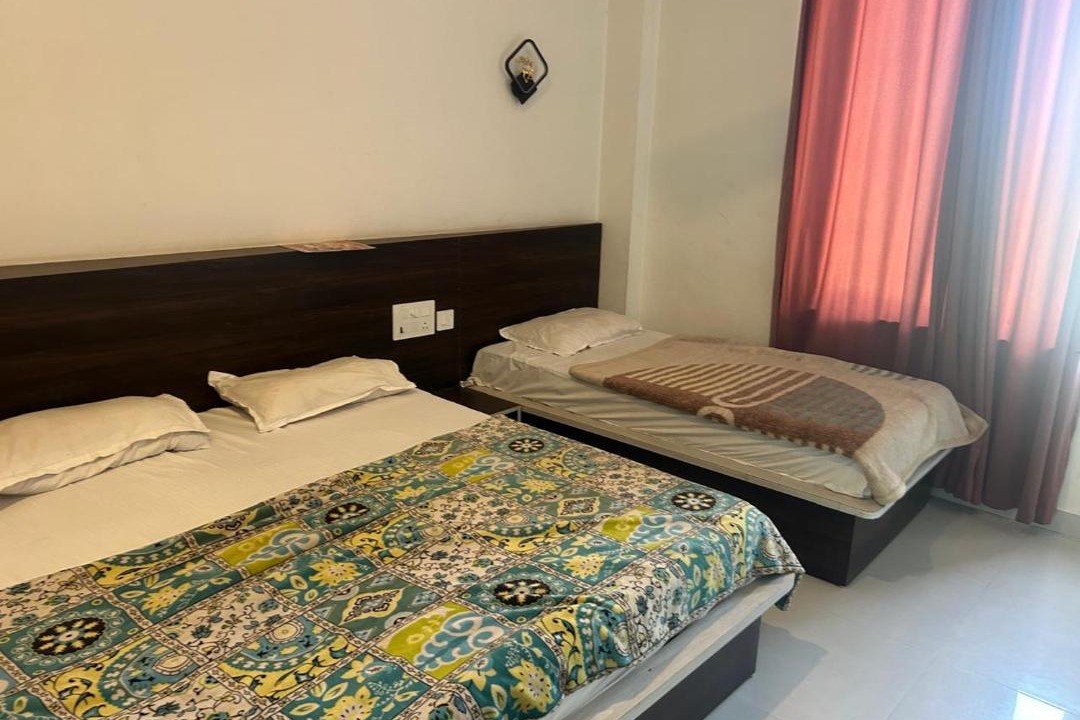 Sikar Hotel | Mahendra place