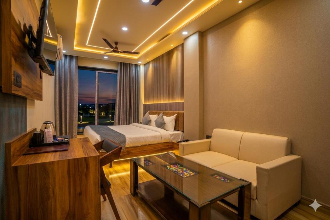 Tonk Road Hotel | Hotel De Grand Dwarka-Near Jaipur Airport