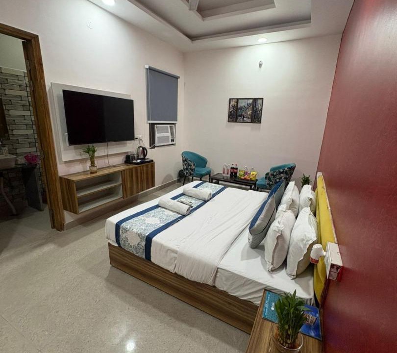 Noida Hotel | Mascot Residency Noida Sector 61