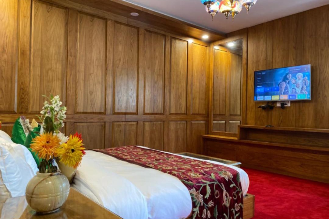 Nishat-Shalimar Hotel | Kashmir Mahal Resorts