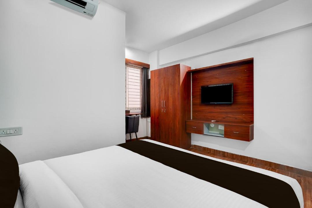 Krishnarajapura Hotel | Super Townhouse Whitefield Railway Station Formerly Kadugudi Whitefield
