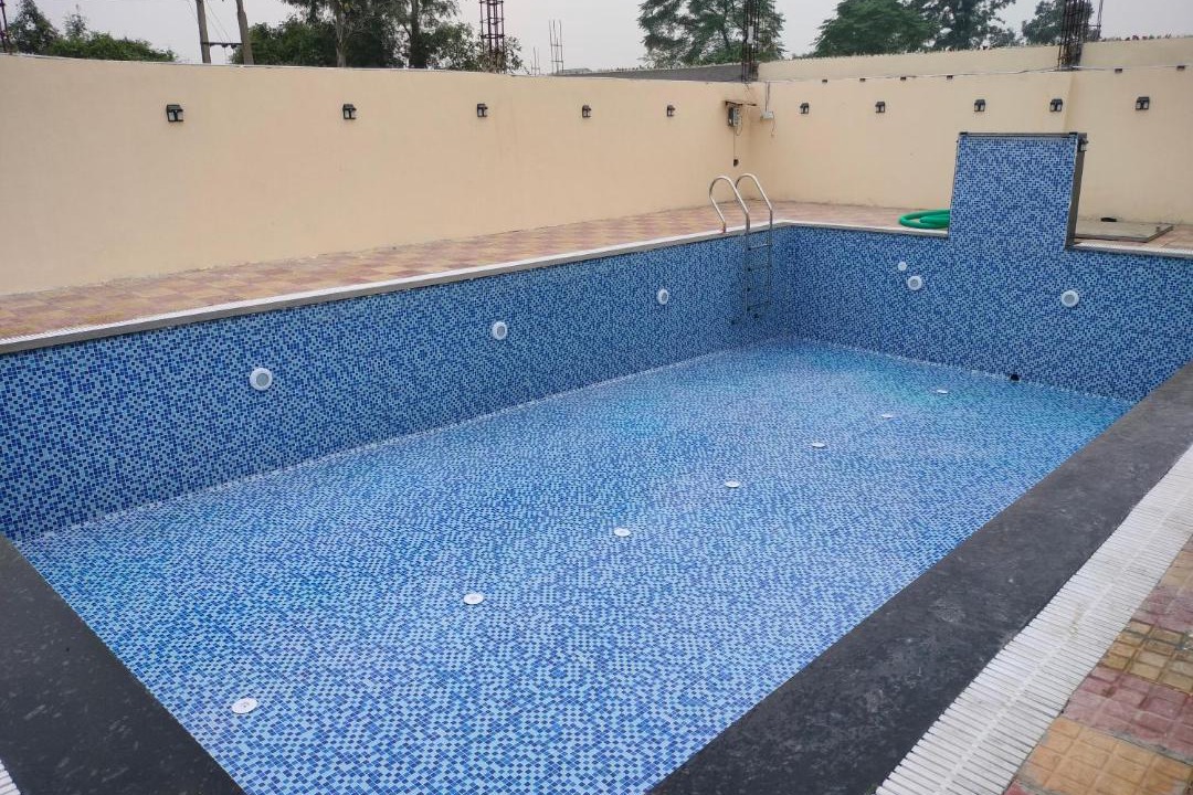 Faridabad House | Swastik Farm House -Adjoing to Aravali College