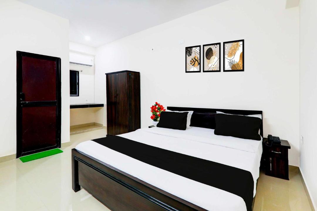 Amer Fort Road Hotel | Townhouse Gangapole Amer Road