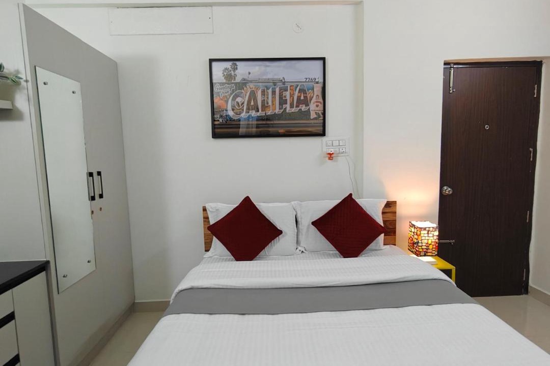 Brookefield Hotel | 3 Home Tales (Brookefield)