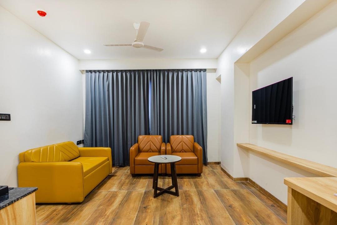 Kukatpalli Hotel | Lemonridge by Monday Hotels KPHB