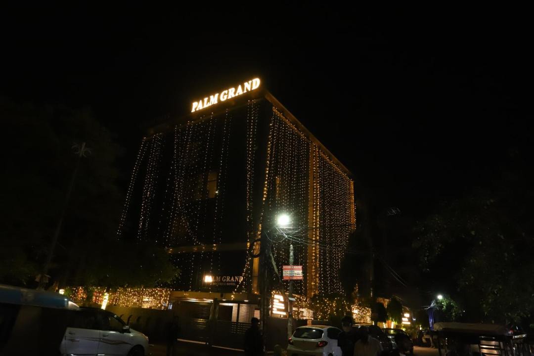Naraina Hotel | Hotel Palm Grand At Luxury Naraina New Delhi - Couple Friendly Local IDs Accepted