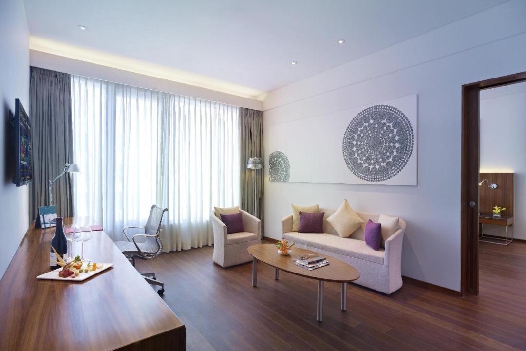 Sholinganallur Hotel | Vivanta Chennai IT Expressway OMR