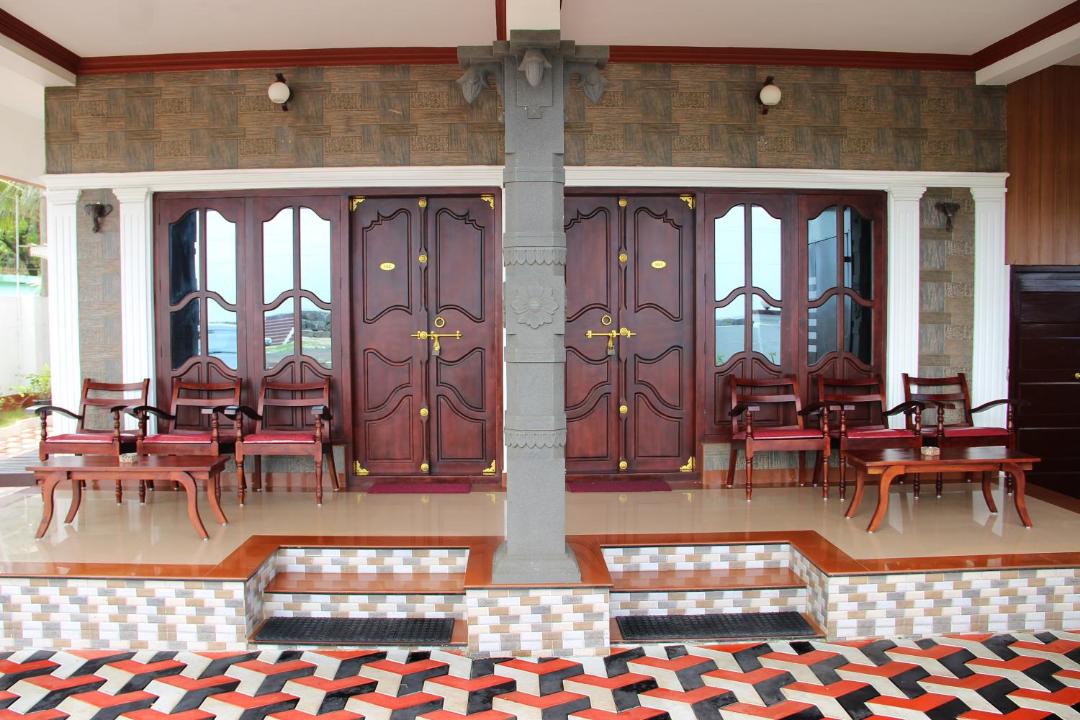 Kuzhuppilly Hotel | Sapphire Club Cherai Beach Villa
