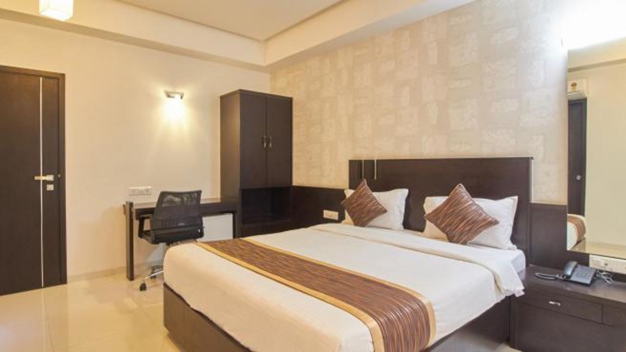 Photo of Bedroom in Junagadh