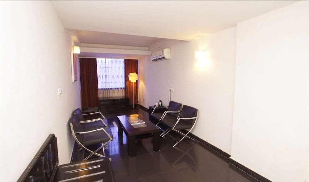 Photo of Livingroom in Town Hall