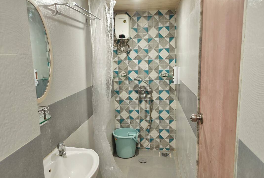 Photo of Bathroom in Juhu