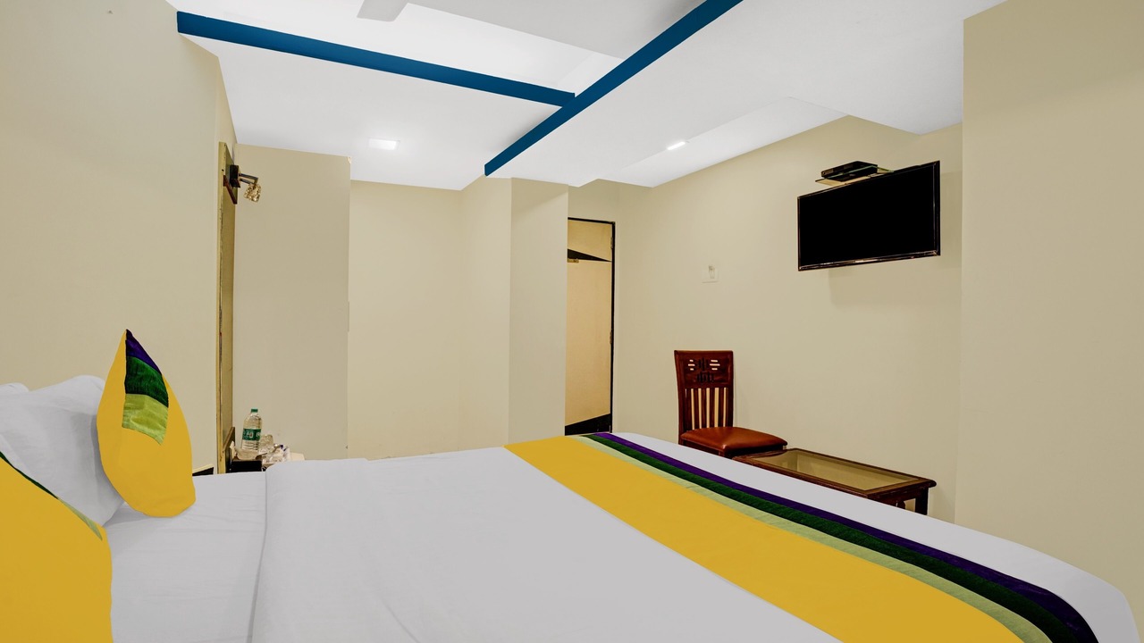 Photo of Bedroom in Jogeshwari West