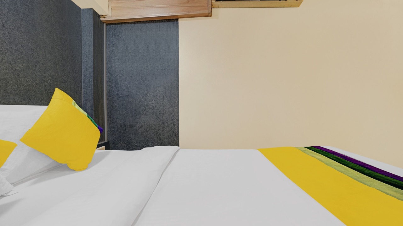 Photo of Bedroom in Jogeshwari West