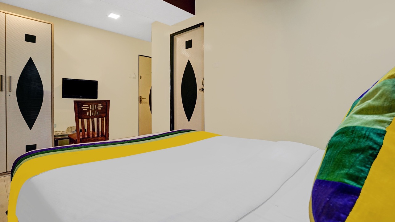 Photo of Bedroom in Jogeshwari West