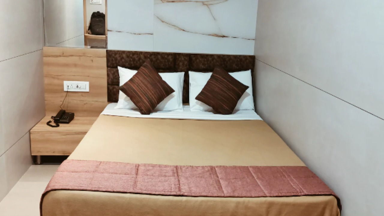 Photo of Bedroom in Bandra East