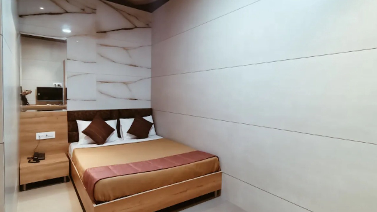 Photo of Bedroom in Bandra East