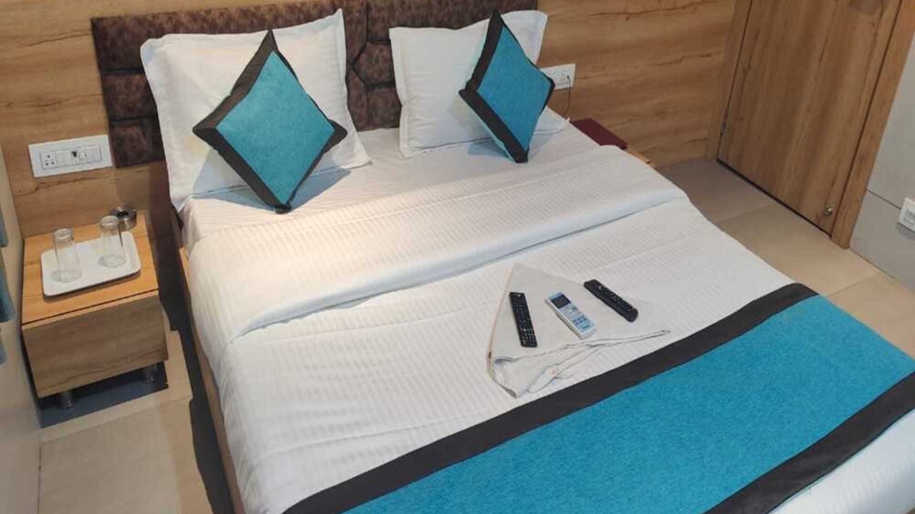 Photo of Bedroom in Bandra East