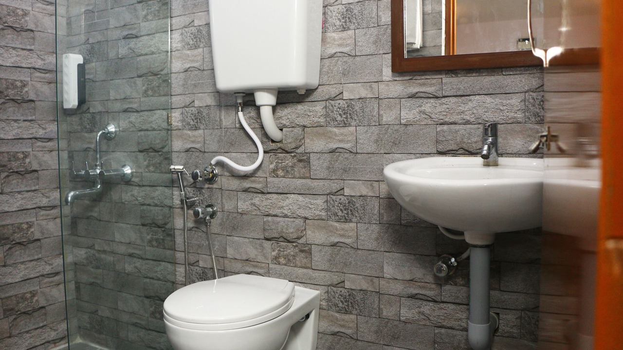 Photo of Bathroom in Kuilapalayam