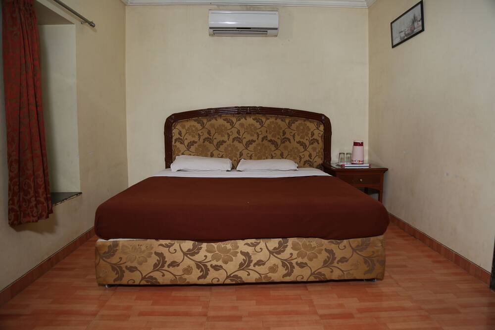 Photo of Bedroom in Mahabaleshwar