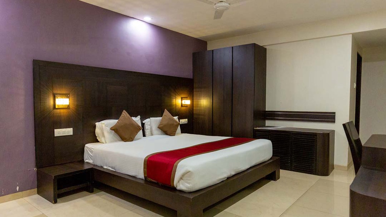 Photo of Bedroom in Juhu