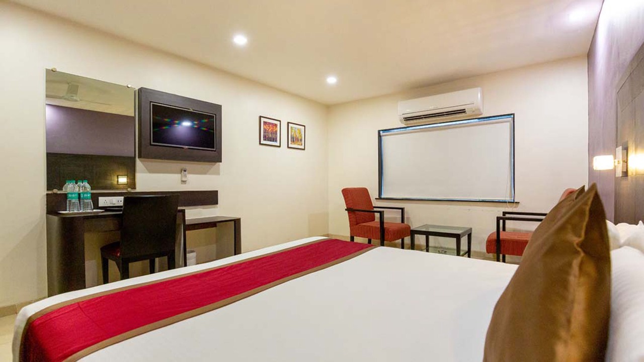 Photo of Bedroom in Juhu