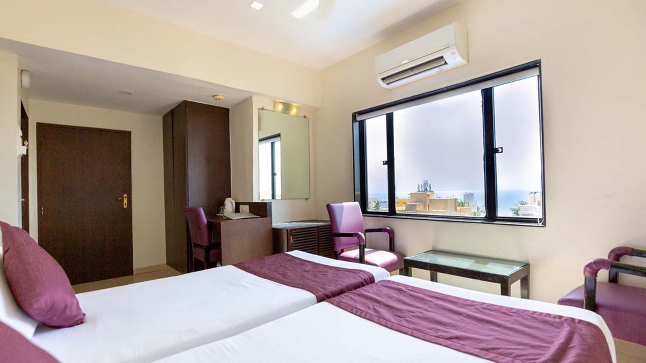 Photo of Bedroom in Juhu