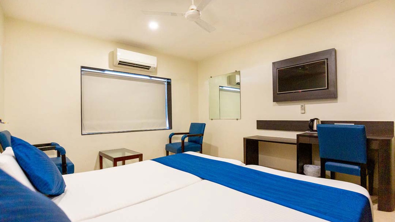 Photo of Bedroom in Juhu