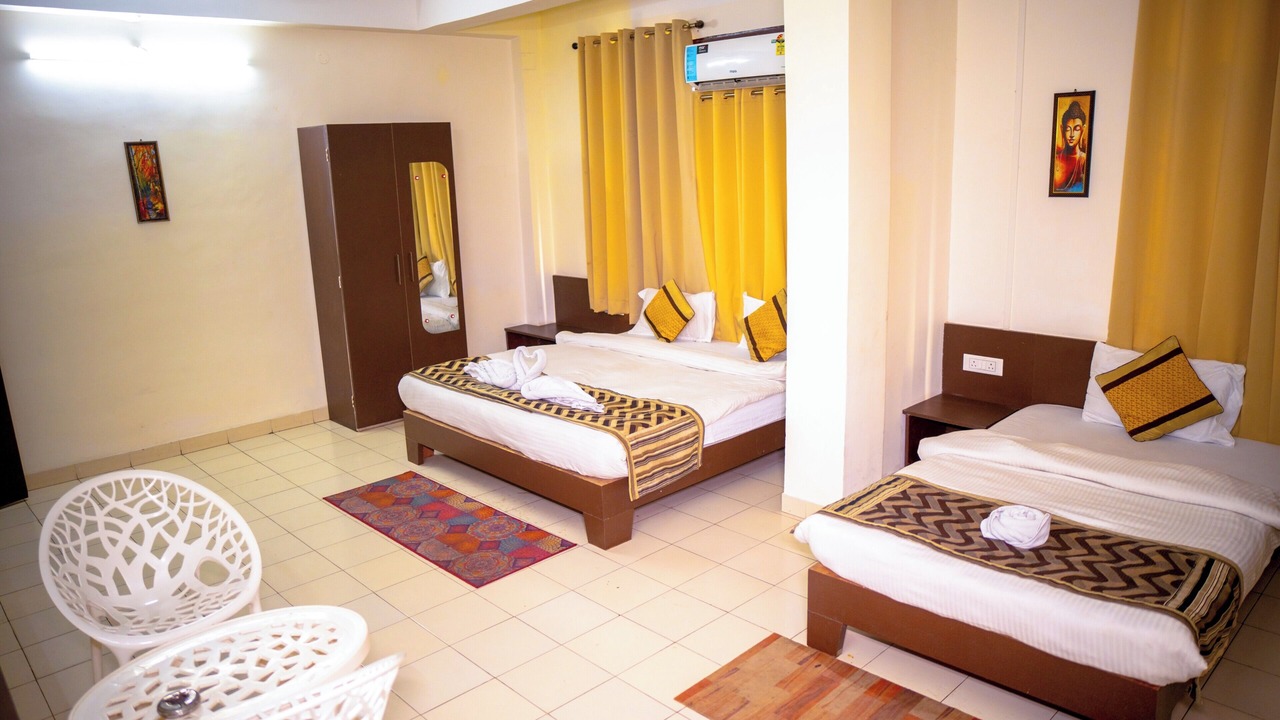 Photo of Bedroom in Sualkuchi