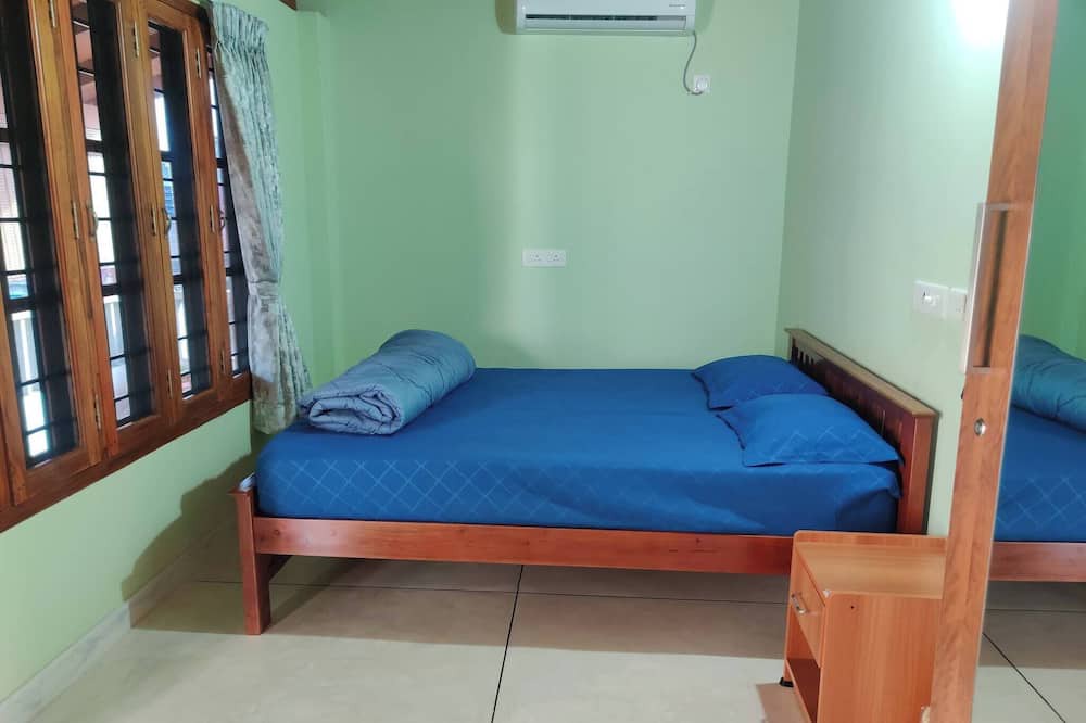 Photo of Bedroom in Pondicherry Beach