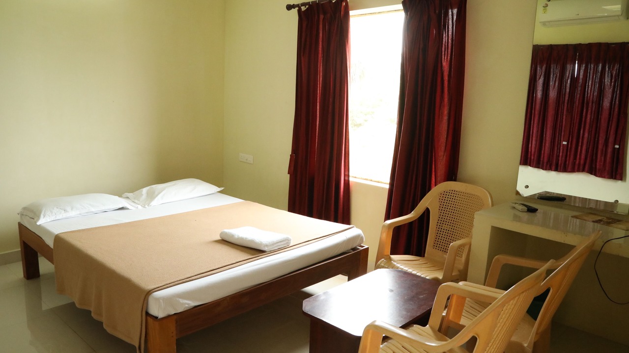 Photo of Bedroom in Tindivanam