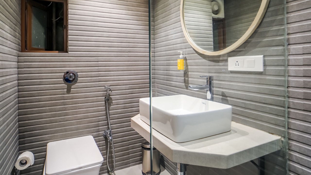 Photo of Bathroom in Juhu