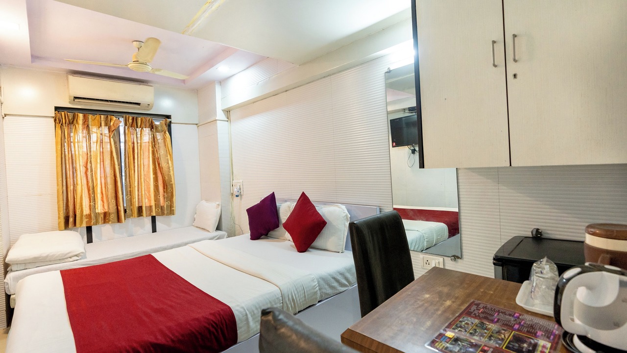Photo of Bedroom in Bandra East