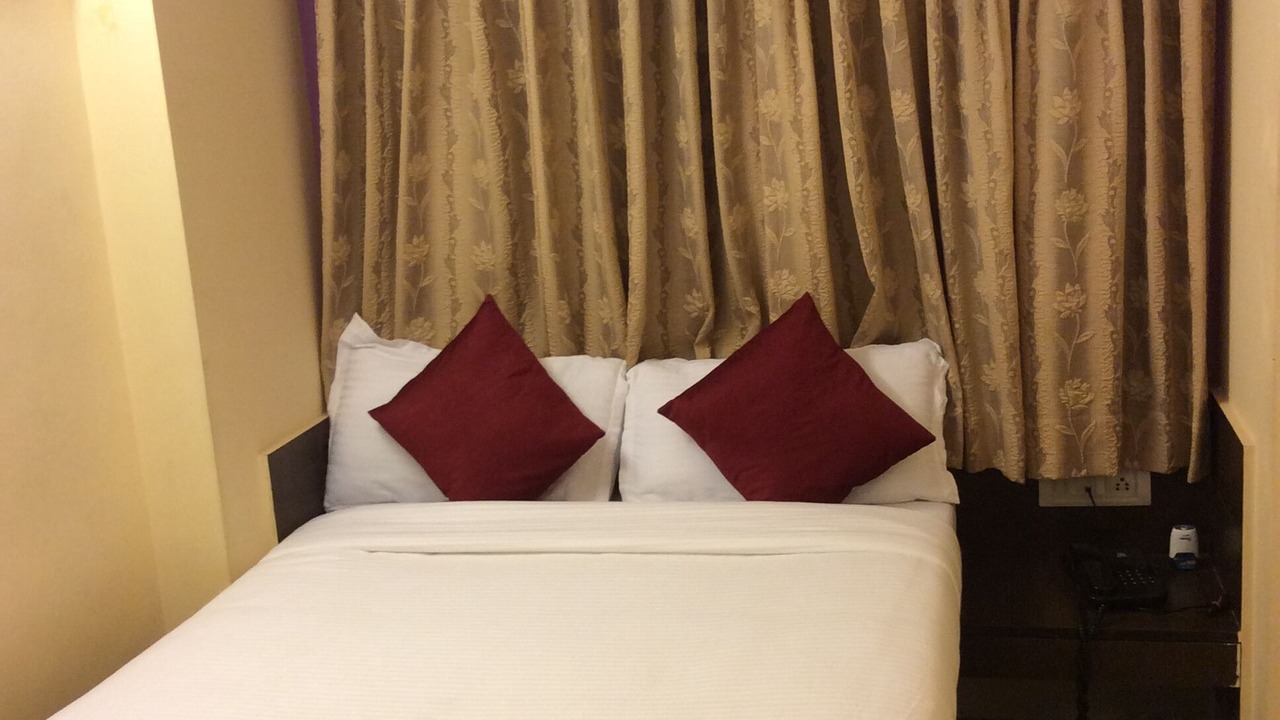 Photo of Bedroom in Bandra East