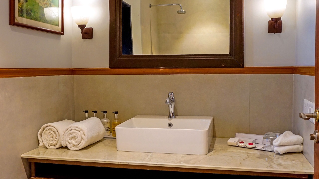 Photo of Bathroom in Mahabaleshwar