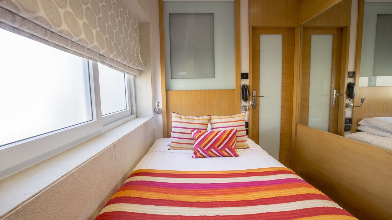 Photo of Bedroom in Juhu
