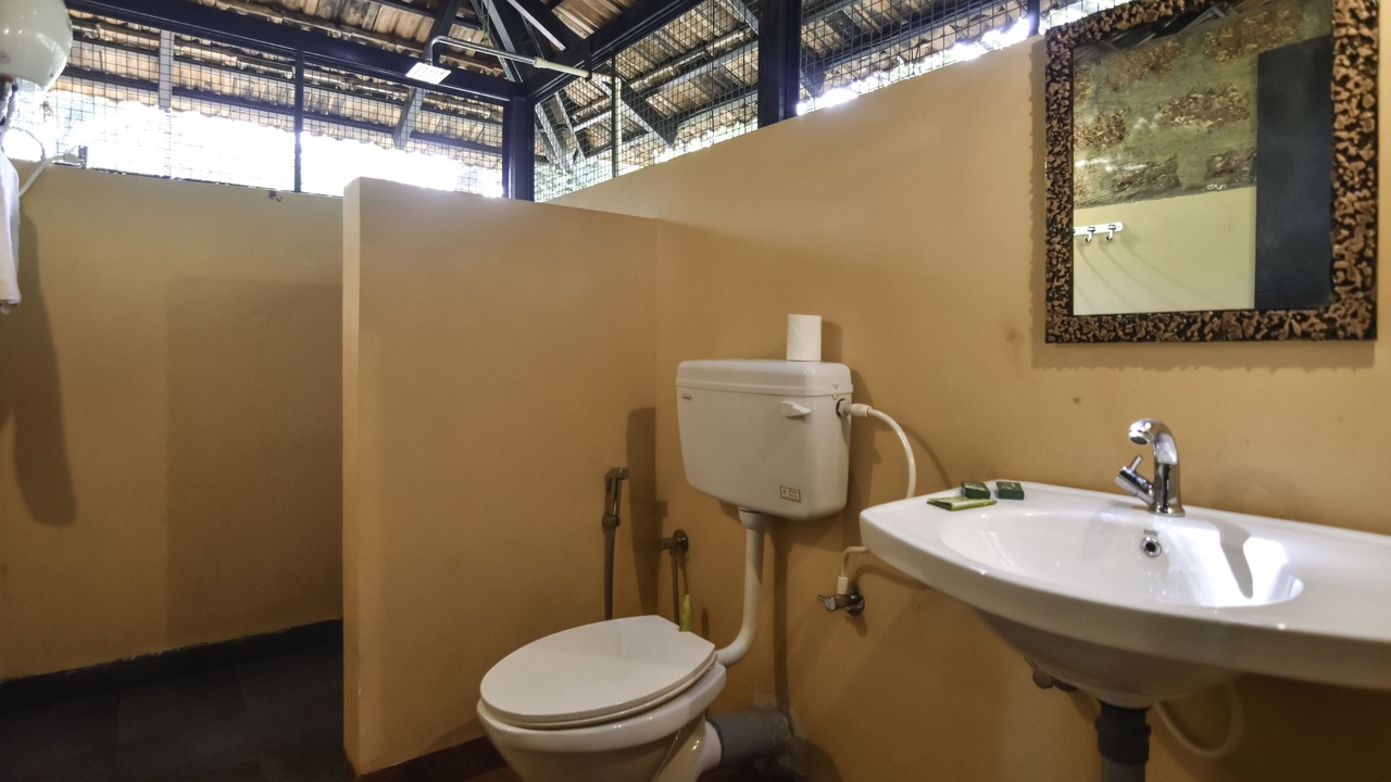 Photo of Bathroom in Cormonem