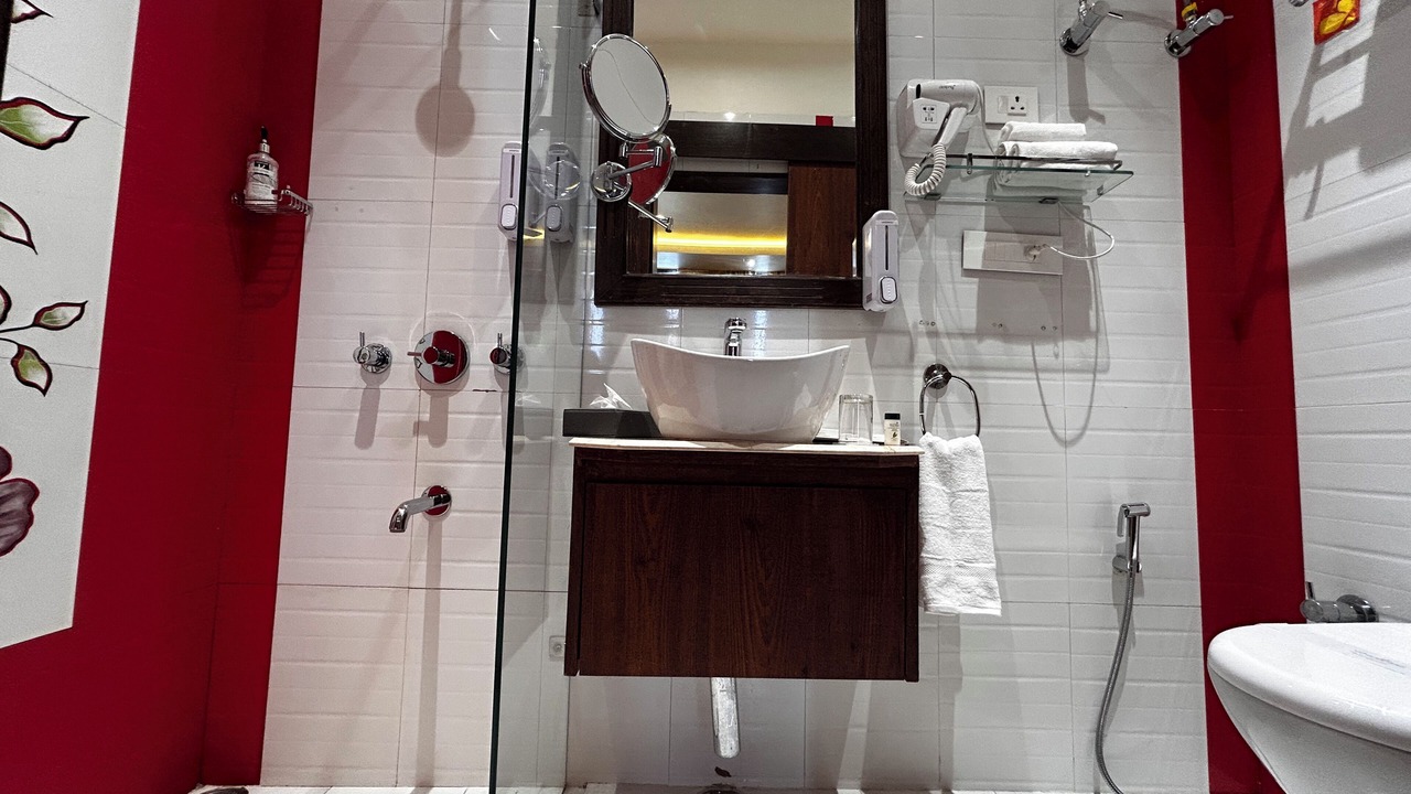 Photo of Bathroom in The Mall Road