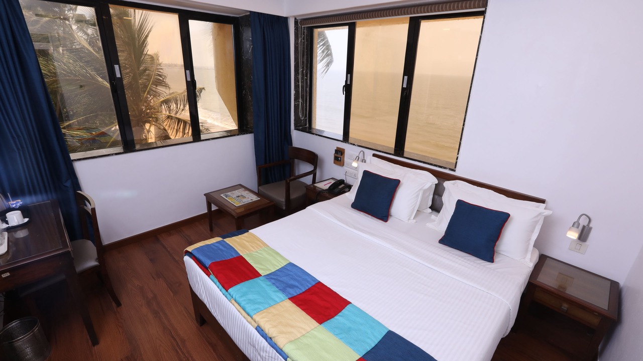 Photo of Bedroom in Juhu