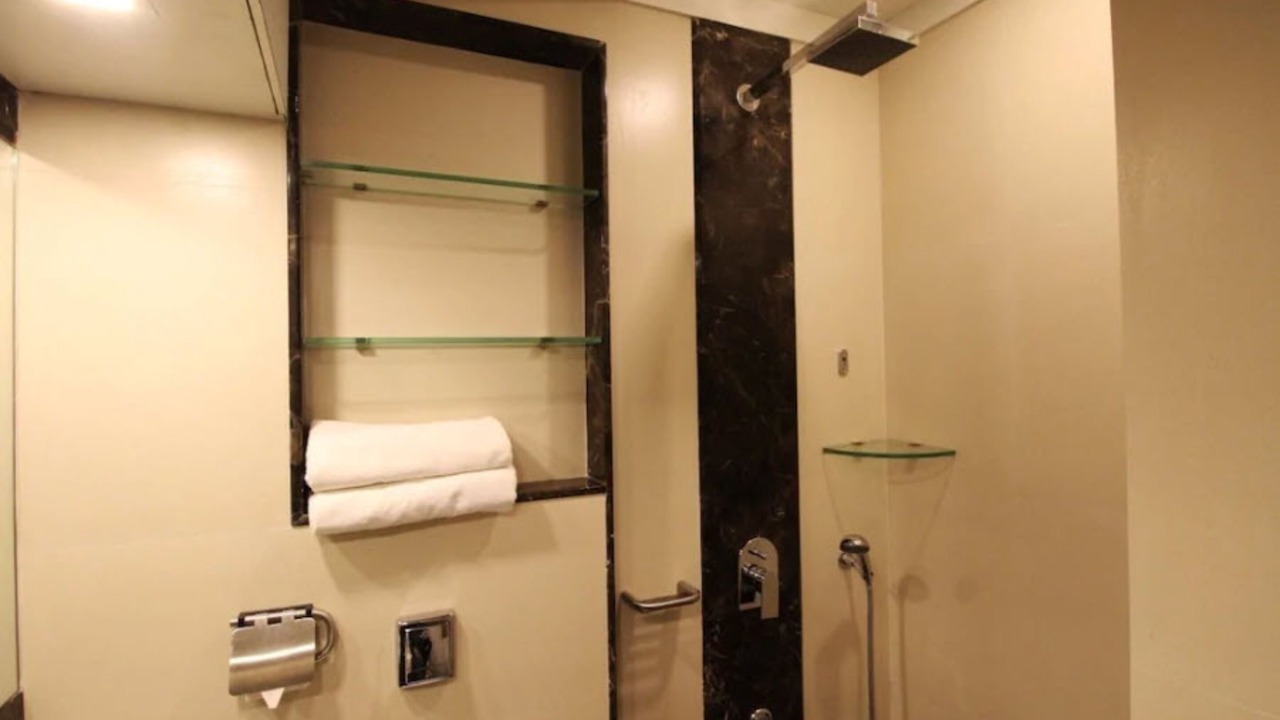 Photo of Bathroom in Juhu